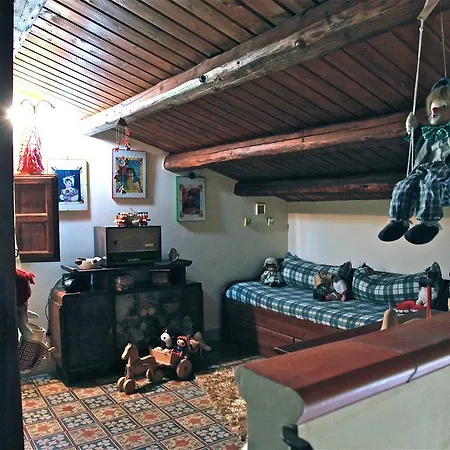 La Ginestra 3* شاكا